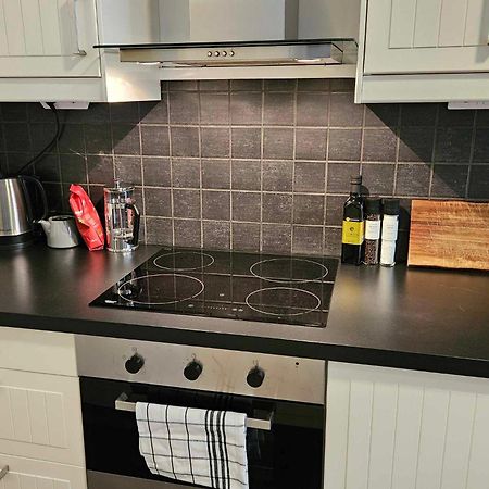 In The Heart Of Brosundet! Fully Equipped 3 Bed Room Ap Ålesund Eksteriør bilde